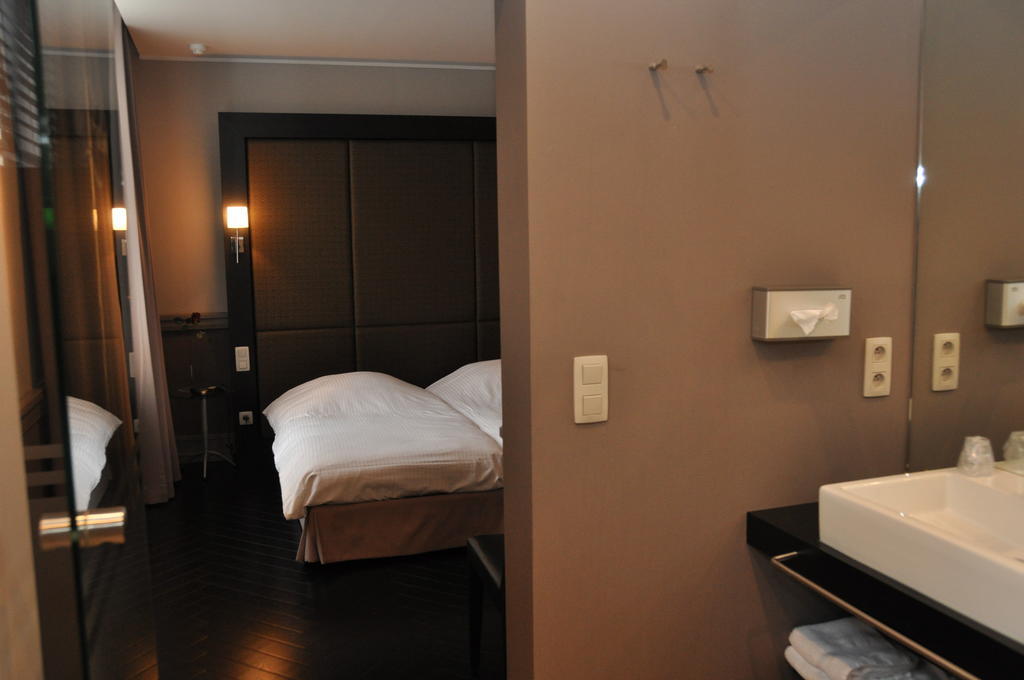 Hotel De Zalm Oudenaarde Phòng bức ảnh